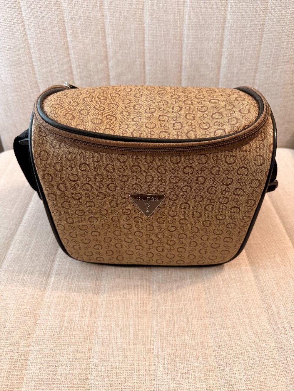 GUESS Monogram Insulated Cooler Bag / Lunch Tote - Tan Brown